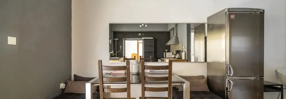 Impeccable 3-bed Apartment in Athens