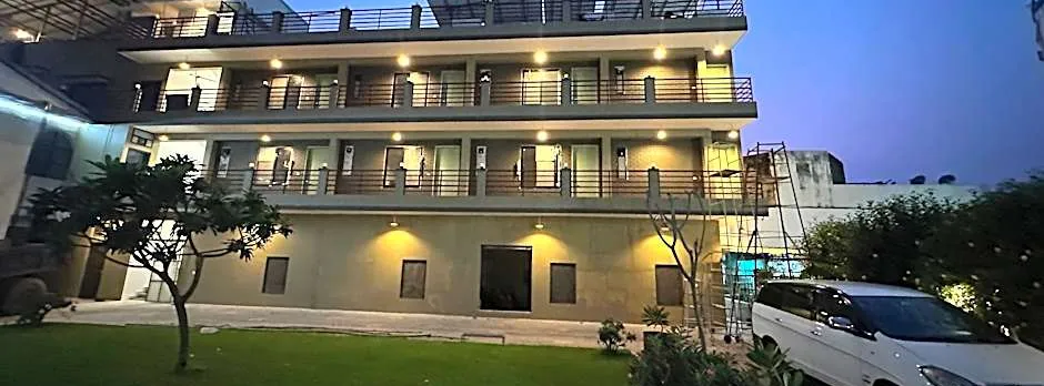 Kiran Banaras
