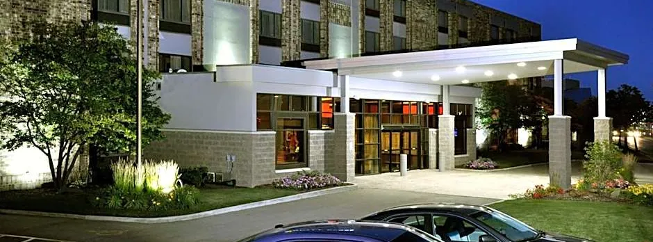 Hyatt Place Milwaukee Airport