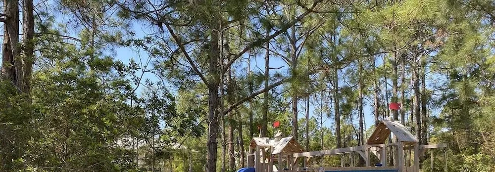 Longleaf Pines by Avantstay Community Pool + Bonfires