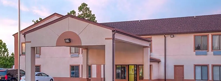 Super 8 by Wyndham Vincennes
