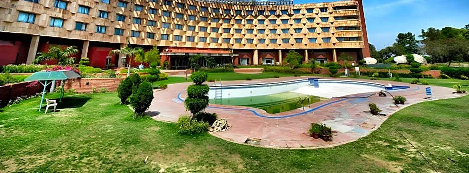 Centaur Hotel