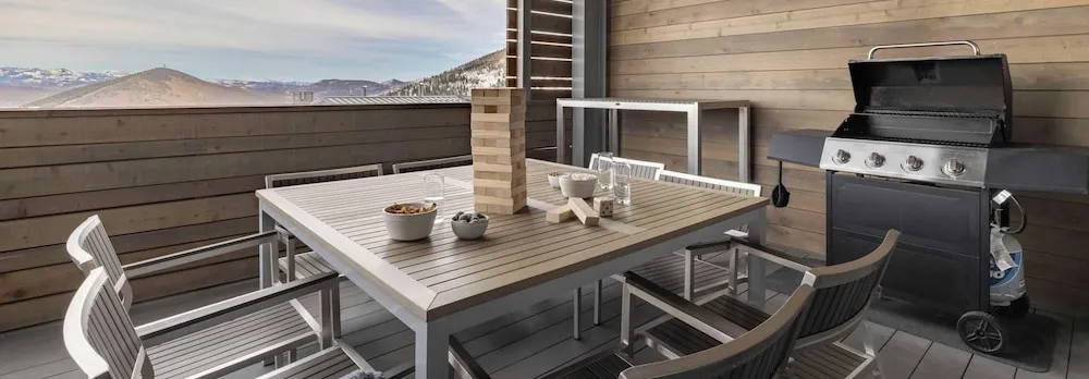 Silverado by Avantstay Snowboarder s & Skiers Paradise w/ Hot Tub, Views & Easy Slope Access!