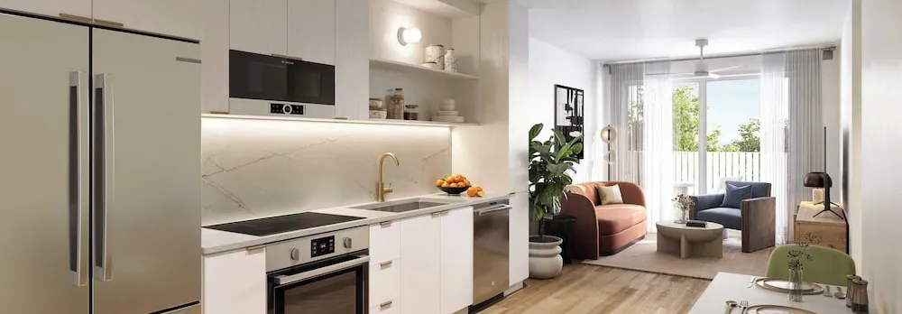 Resort-style Amenities Pool, Dining, Bar, Terrace South Lamar Stay The Code by Avantstay