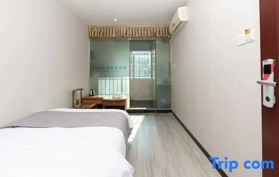 Shenzhen Jinxing Business Hotel (Dalang Commercial Area)
