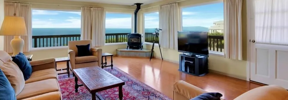 Stunning Coastal Cottage w/ Views of Monterey Bay!