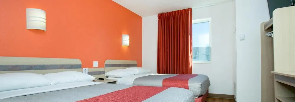 Motel 6 Minneapolis-Brooklyn Center