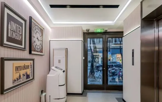 Homeinn Plus Hotel (Shanghai Sinan Road Huaihai Middle Road Subway Station)