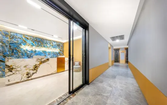 LUMINA HOTEL