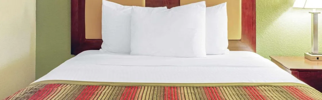 La Quinta Inn & Suites by Wyndham Lancaster