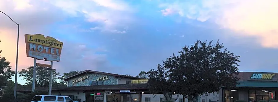 Lamplighter Motel