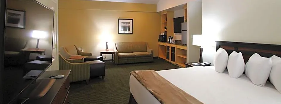 Dinosaur Inn & Suites