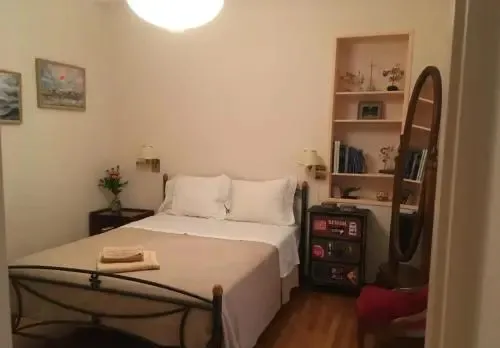 Oro's Stylish Kolonaki Flat Next to Metro & Museums