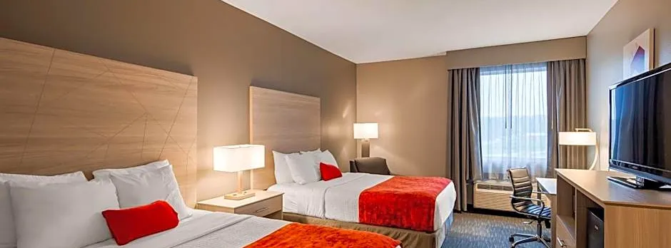 Best Western Plus New Cumberland Inn & Suites