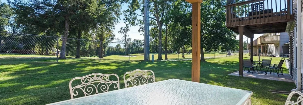 Branson Vacation Station - Charming 1 BDR Condo in the Middle of Everything!