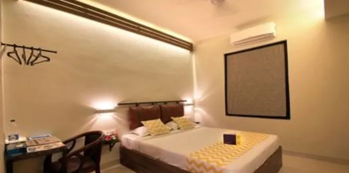 FabHotel Arastu Plaza