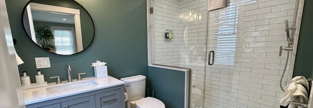 Epic Downtown Newport 6br Whole House W/ Parking 6 Bedroom Home
