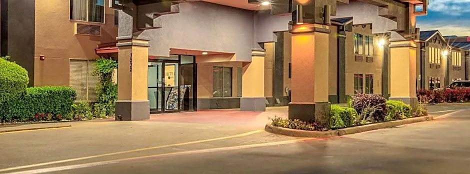 Quality Inn Forest Hill - Fort Worth South