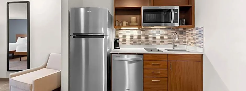 Everhome Suites Glendale Sports Entertainment District by Choice Hotels
