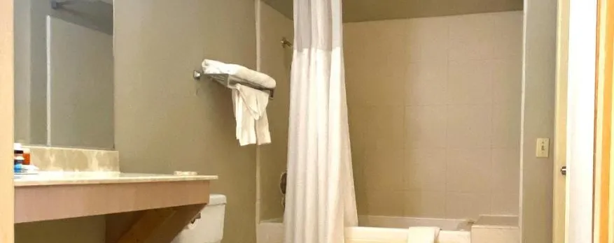 Ramada by Wyndham Los Angeles/Koreatown West
