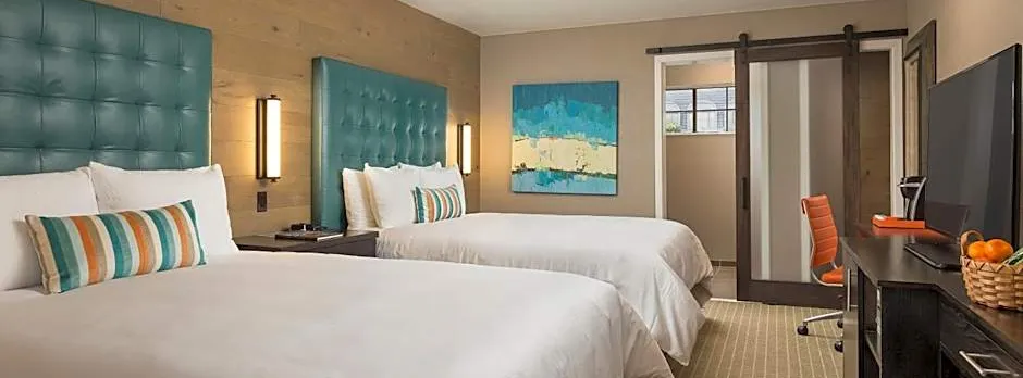 Wave Street Inn