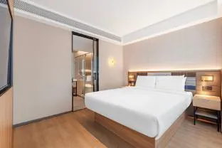 Home Inn Plus Beijing International Exhibition Zuojiazhuang Metro Station