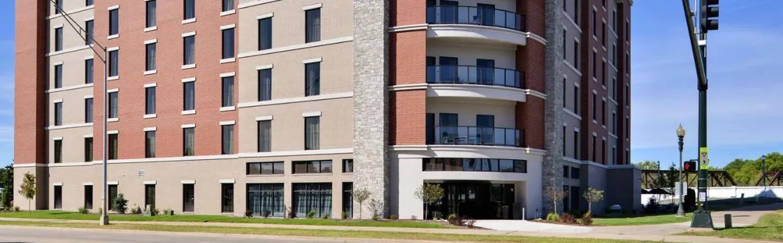 Hampton Inn Cedar Falls Downtown