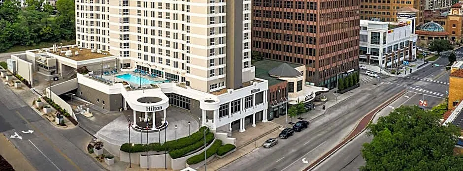 Hilton Kansas City Country Club Plaza
