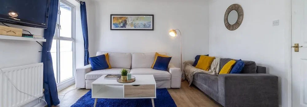 Homely 2-Bed Apartment in London