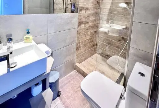 Modern 3br Flat in Athens Center