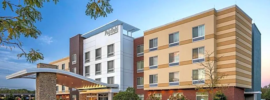 Fairfield Inn & Suites by Marriott Akron Stow