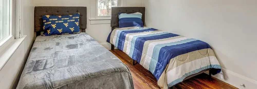 Near University Ave! Pet-friendly 3BR w/ Foosball!