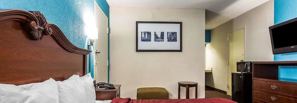 Economy Inn