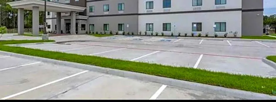 Redwood inn & Suites Crosby