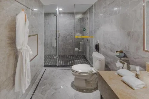 Chongqing Golden View Hotel