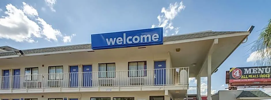 Motel 6-Lakeland, FL