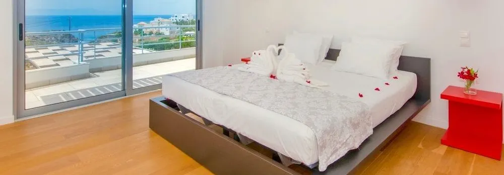 Sparkling Villa in Acrotiri with Private Pool Near Sea Beach