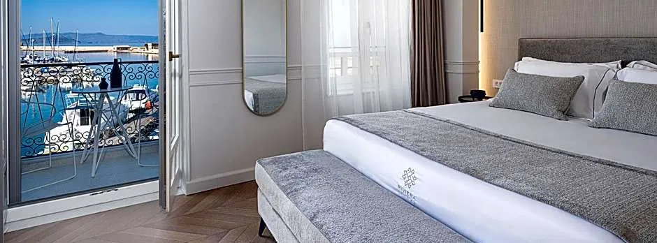 Riviera Suites
