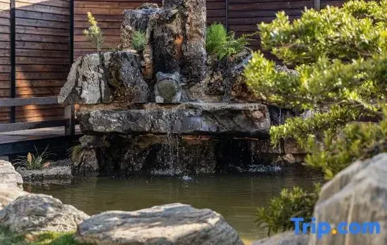 Haiyue Rongting Homestay (Dali Erhai International Ecological City Branch)