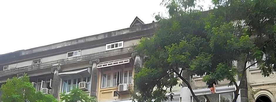 Elphinstone Hotel