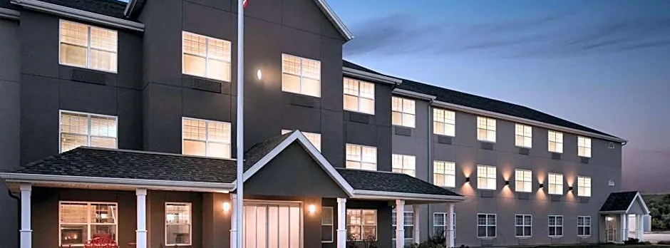Country Inn & Suites by Radisson, Cedar Falls near University