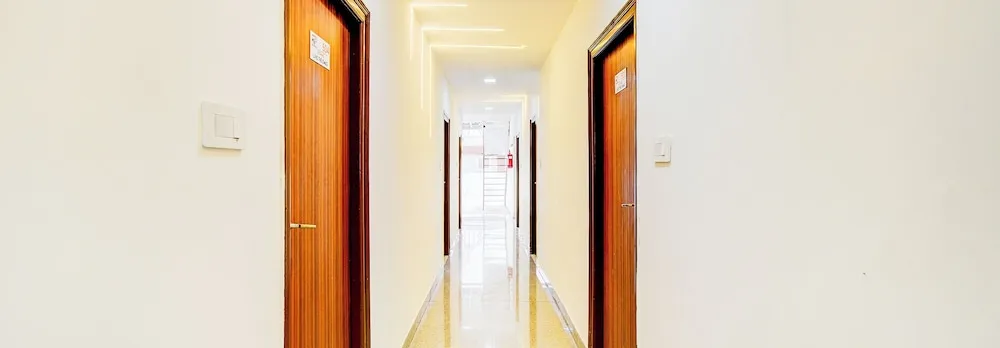 FabHotel R3 Atmos - Near Hitech Exibition Centre, Hitech City