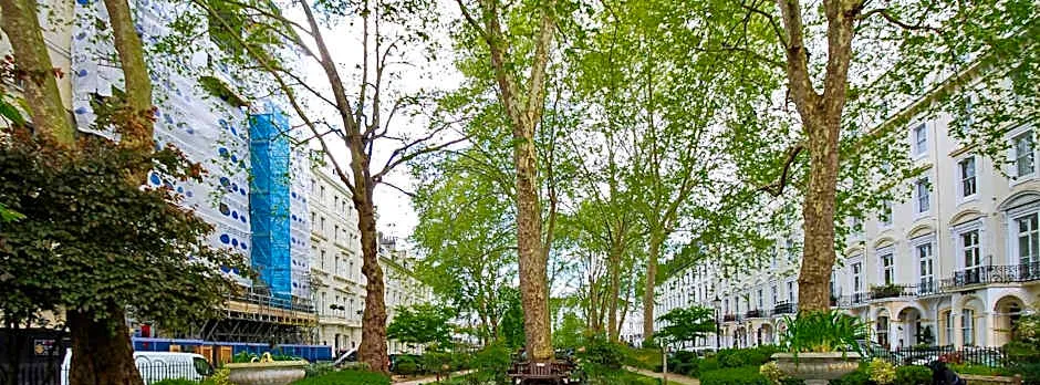 Hyde Park Court Hotel