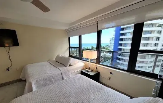 Executive Large 5 Bedroom Bachelorette Dream Vacation - 807
