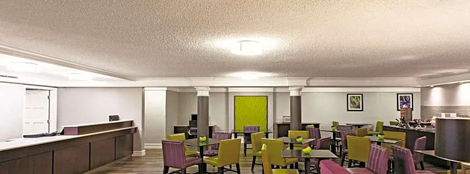 La Quinta Inn & Suites by Wyndham Fresno Yosemite