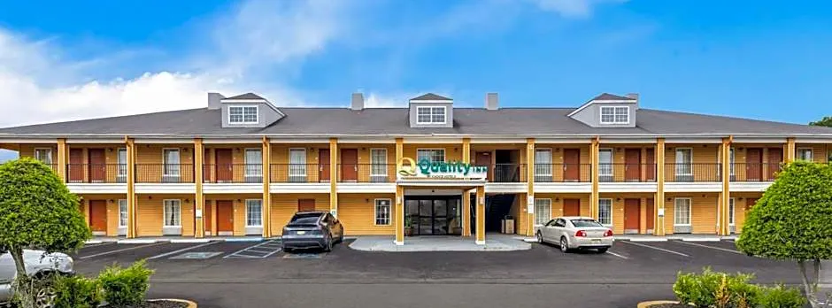 Quality Inn Decatur River City