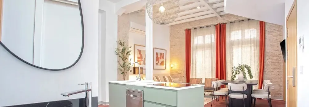 Cozy 3BD Duplex With Private Pool in Seville Center Gran Poder III