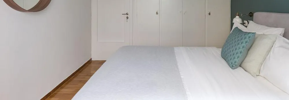 Upstreet Sleek Flat in Central Syntagma
