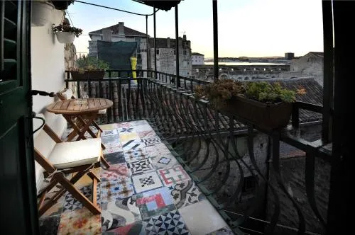 The Heart of Palace Apartment