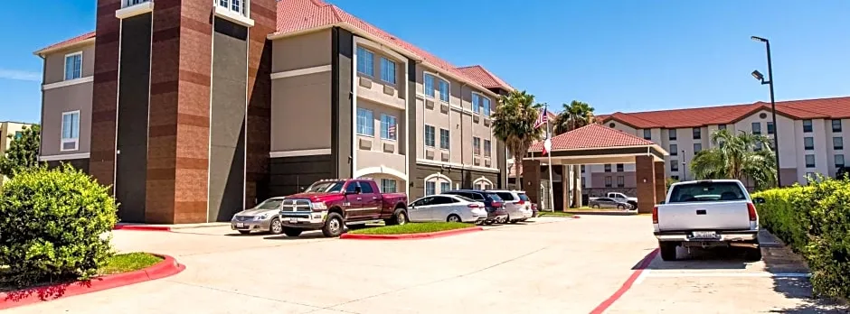 La Quinta Inn & Suites by Wyndham Clear Lake / Webster